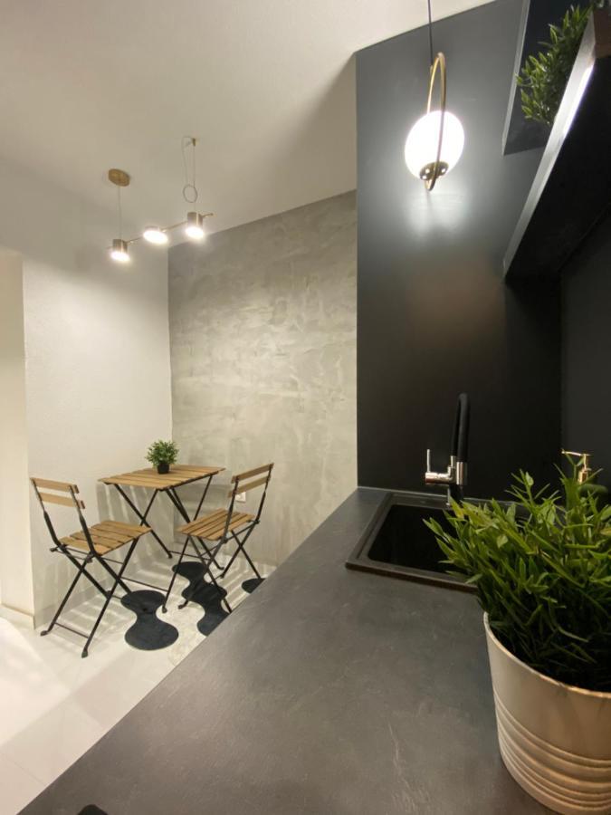 Wild Pear Old Town Boutique Accommodation Охрид Екстериор снимка